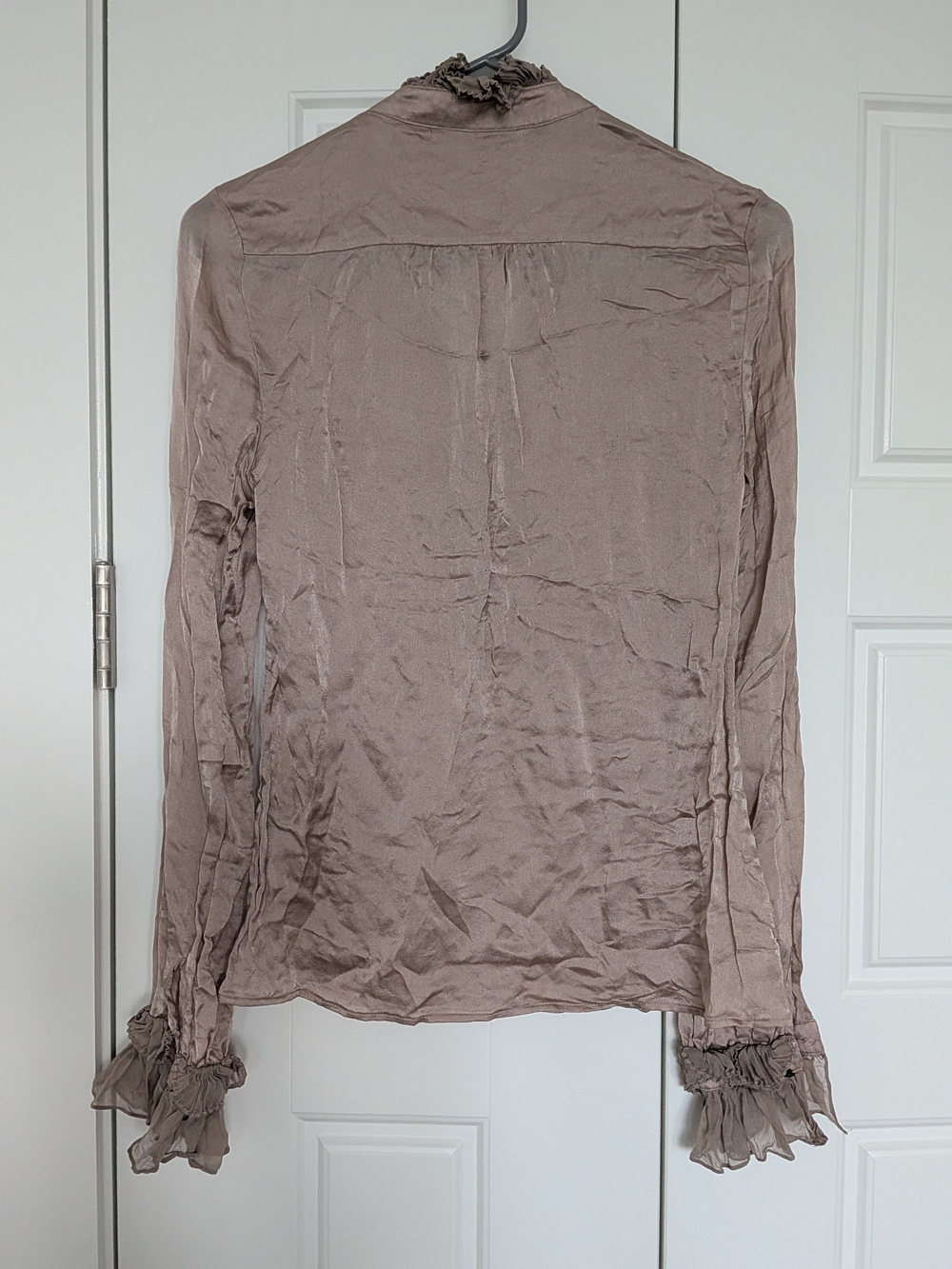 Diane von Furstenberg DVF 100% Silk Ruffle Blouse Taupe Size 4 - Picture 3 of 7